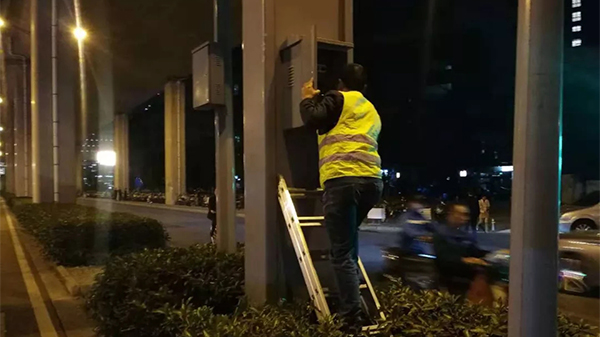 蜜桃AV网址大全售後工程師賴建忠