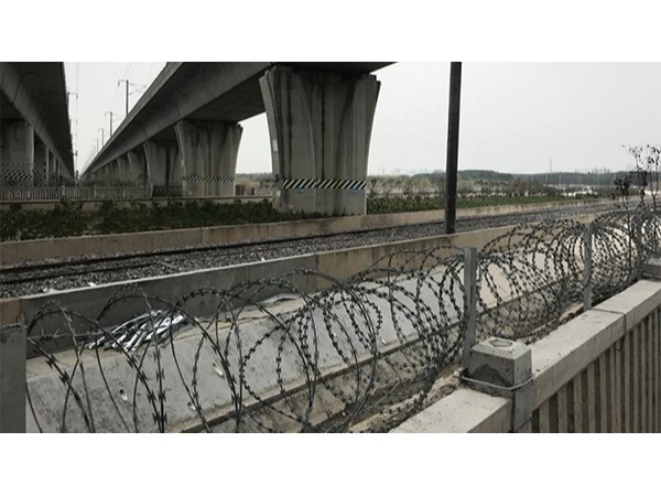 滬通鐵路花橋沿線蜜桃AV网站免费观看已完成管路敷設工作