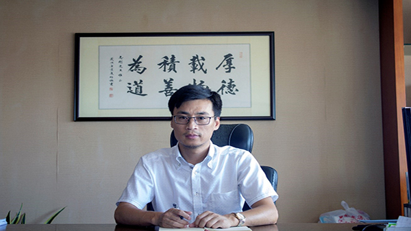 蜜桃AV网址大全總經理
