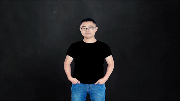 蜜桃AV网址大全設計師