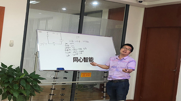 蜜桃AV网址大全優周2